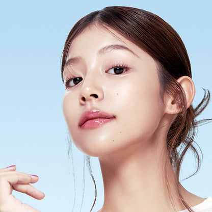 fwee Cushion Glass Natural (5 Colors) คุชั่นงานผิวโกลว์จากภายใน ด้วยสมดุลที่สมบูรณ์แบบระหว่างความชุ่มชื้นและการปกปิด มอบผิวสวยดูสุขภาพดีอย่างเป็นธรรมชาติในทุกสภาพผิว_퓌 쿠션 글래스