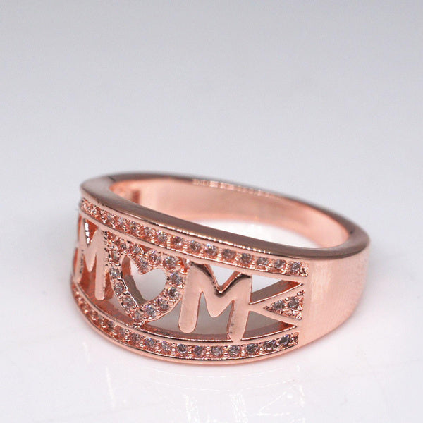 Sparkling Heart-Shaped MOM Ring – Unique Diamond Accent Mother’s Day Gift