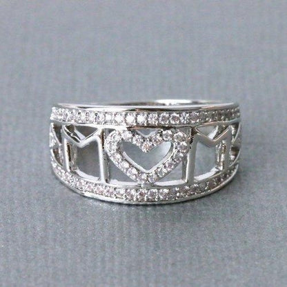 Sparkling Heart-Shaped MOM Ring – Unique Diamond Accent Mother’s Day Gift