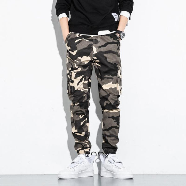 Men's Camo Jogger Pants with Multiple Pockets, Relaxed Fit Tapered Leg Casual Trousers