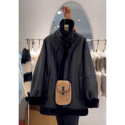 Luxury Shearling Leather Jacket Women's Black Faux Fur Coat Vintage Biker Style Winter Warm Oversized Outerwear