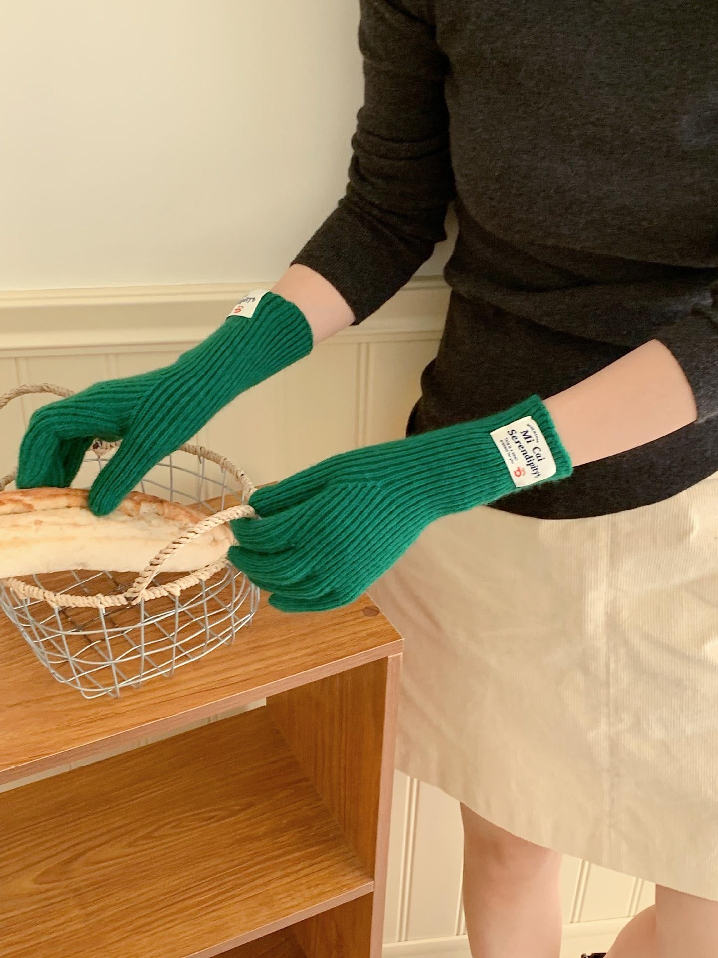 Touchscreen Winter Knitted Gloves - Warm Fleece Lined Cold Weather Mittens for Outdoor Activities