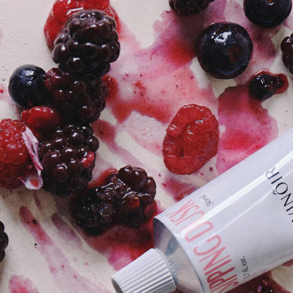 VINŌIR SIPPING DUSK DECANTING HAND CREAM