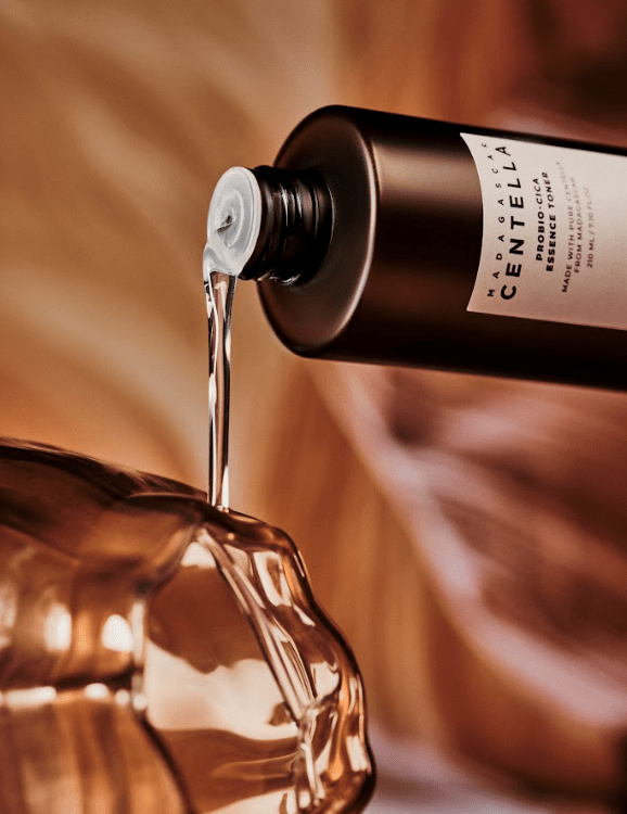 skin1004 MADAGASCAR CENTELLA PROBIO-CICA ESSNECE TONER 210ml